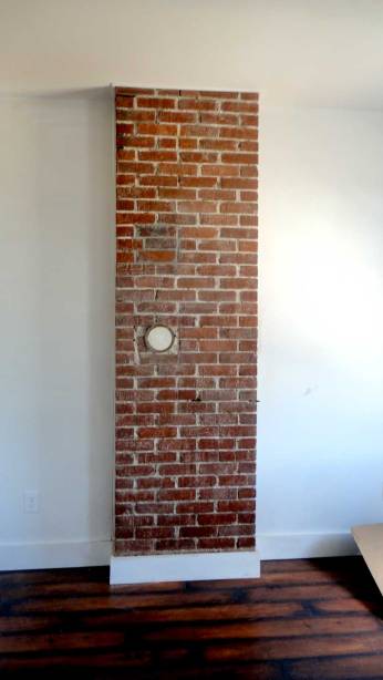 26_3rd-floor-chimney