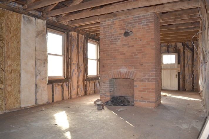 2nd floor living rm 2